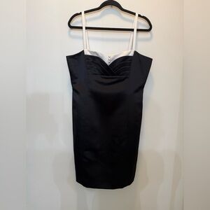 Tahari - ASL Elegant Black and White Tuxedo Dress with Button Detail -  Size‎ 12